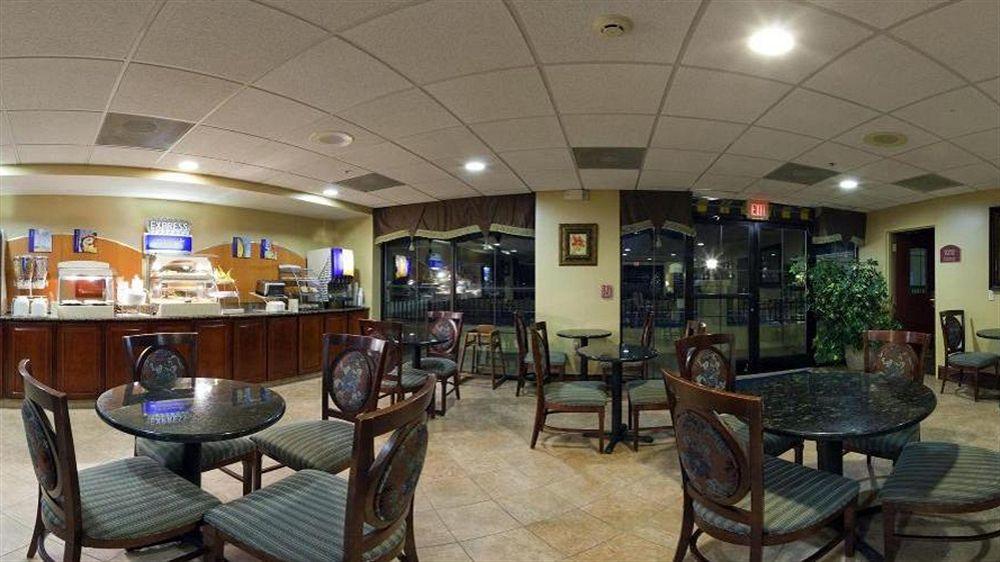 Holiday Inn Express & Suites Charlotte Arpt-Belmont By Ihg Dış mekan fotoğraf
