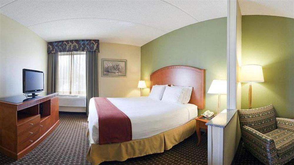 Holiday Inn Express & Suites Charlotte Arpt-Belmont By Ihg Dış mekan fotoğraf