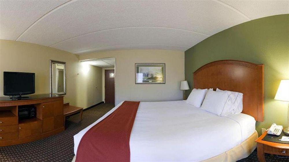 Holiday Inn Express & Suites Charlotte Arpt-Belmont By Ihg Dış mekan fotoğraf