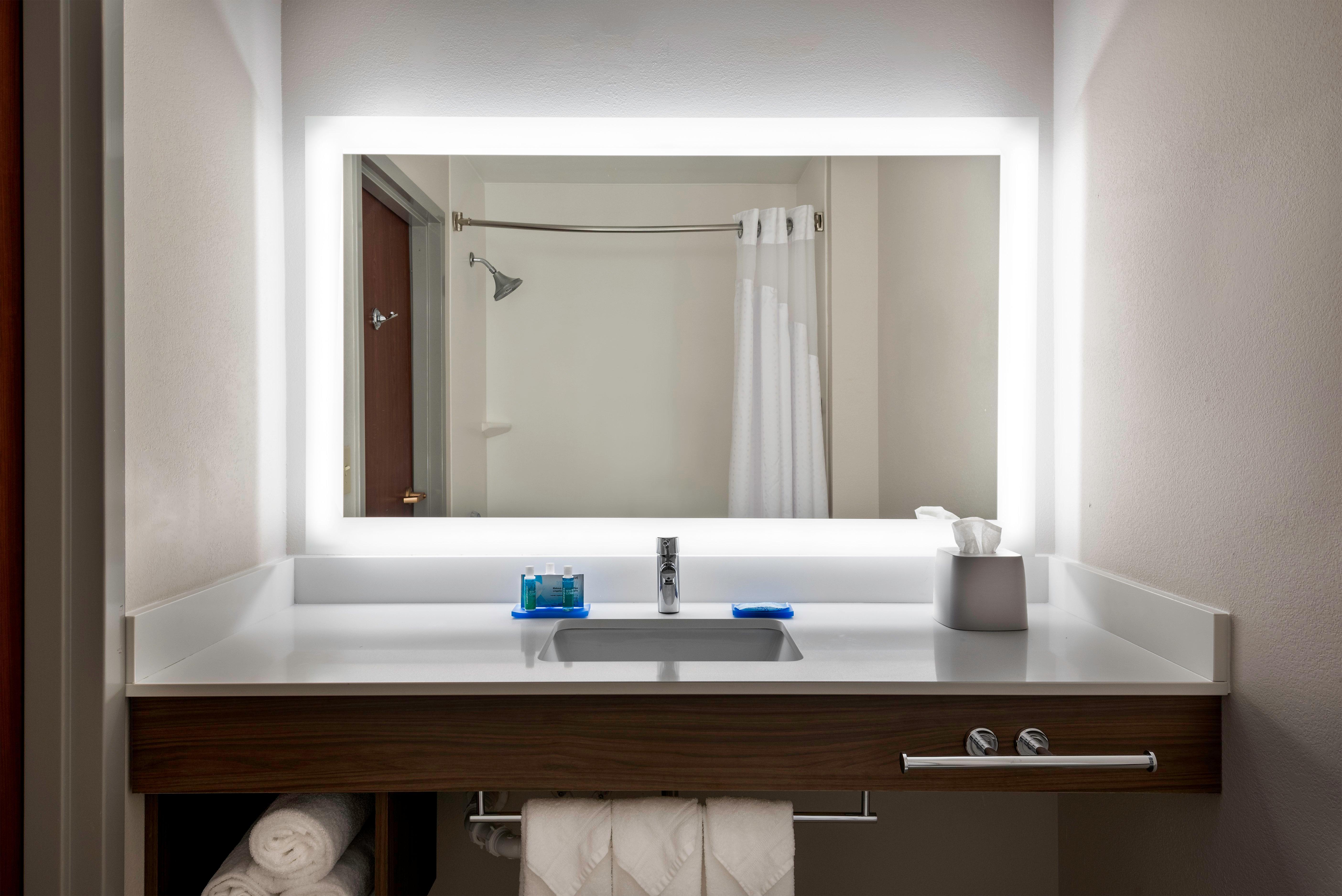 Holiday Inn Express & Suites Charlotte Arpt-Belmont By Ihg Dış mekan fotoğraf