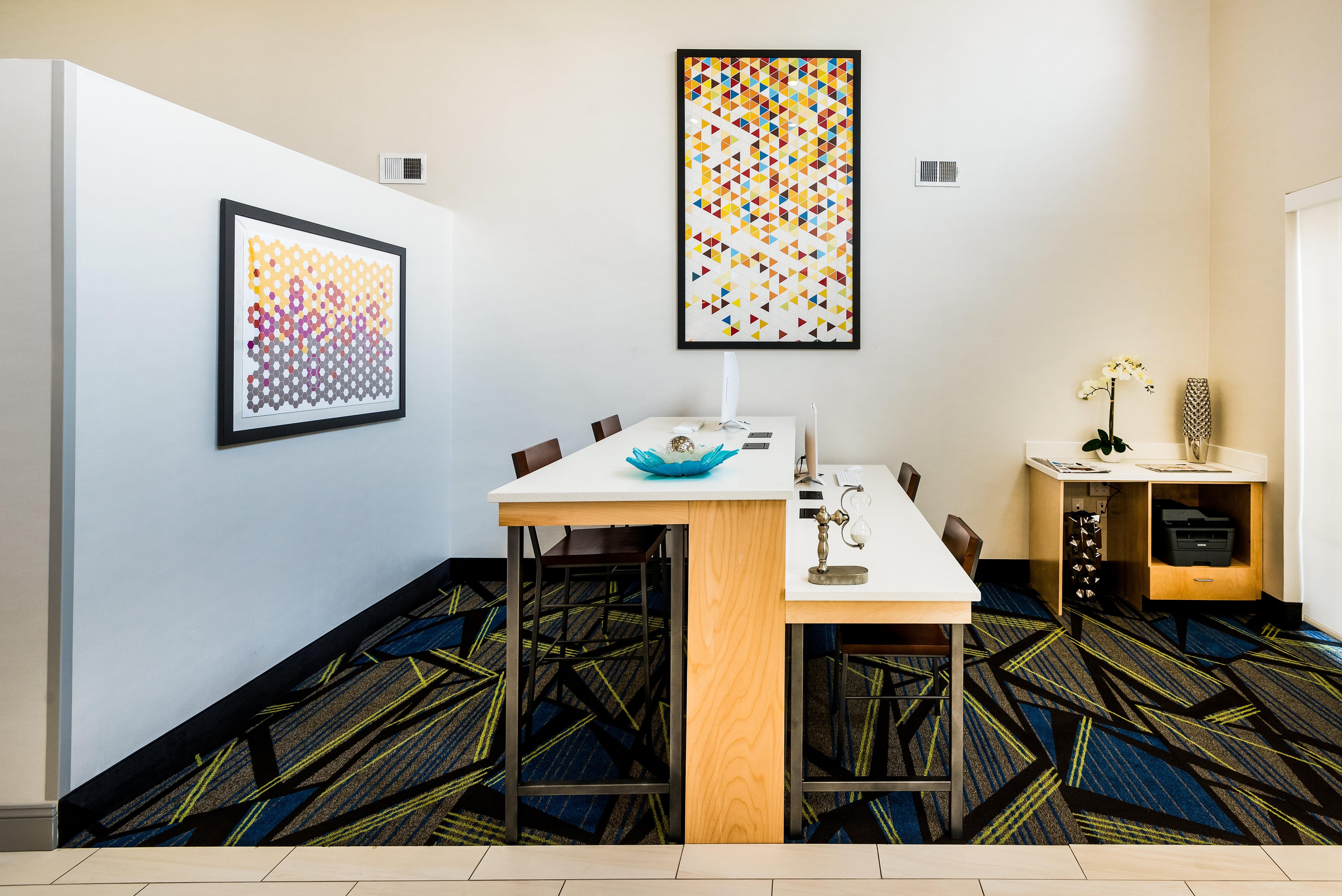 Holiday Inn Express & Suites Charlotte Arpt-Belmont By Ihg Dış mekan fotoğraf
