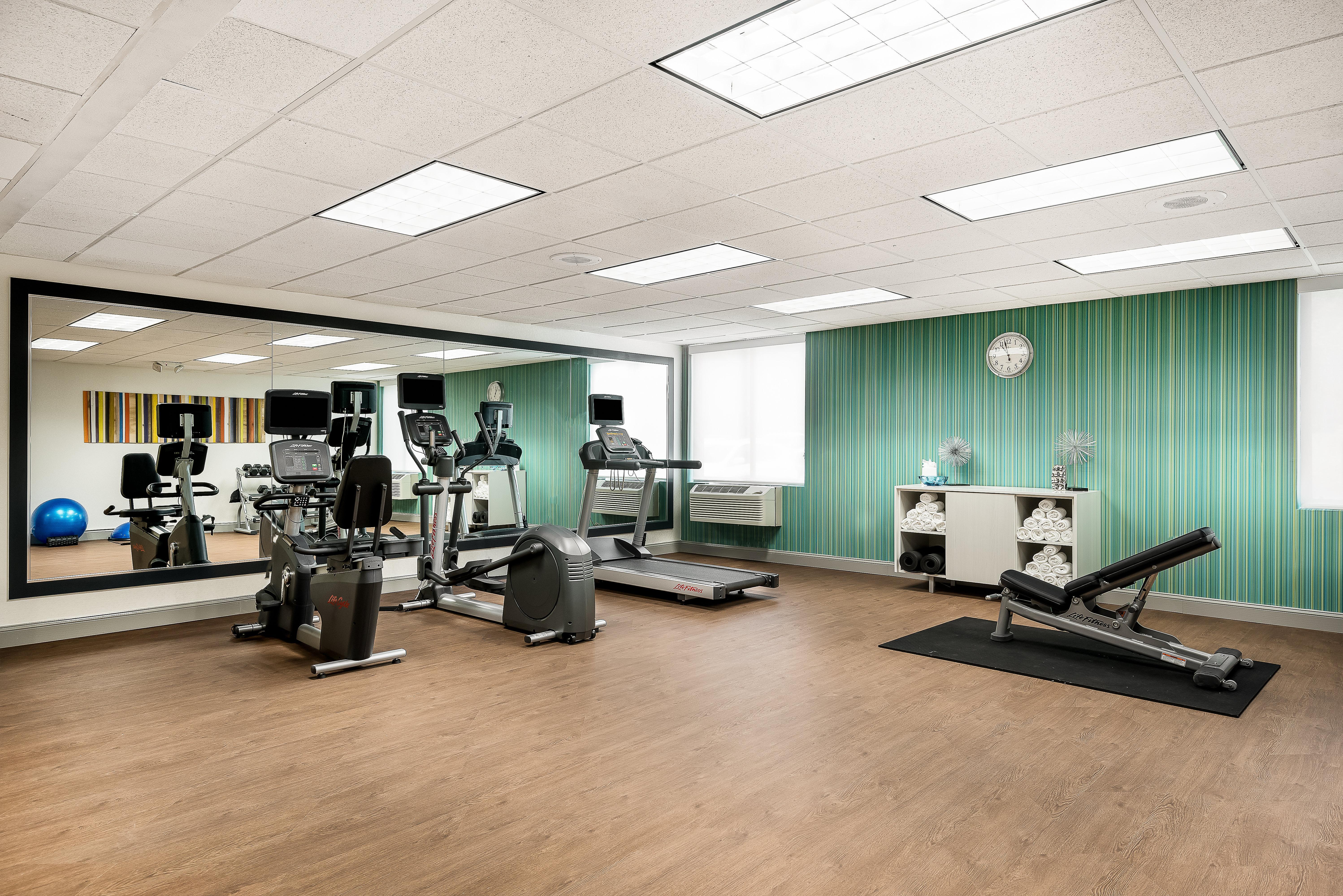Holiday Inn Express & Suites Charlotte Arpt-Belmont By Ihg Dış mekan fotoğraf