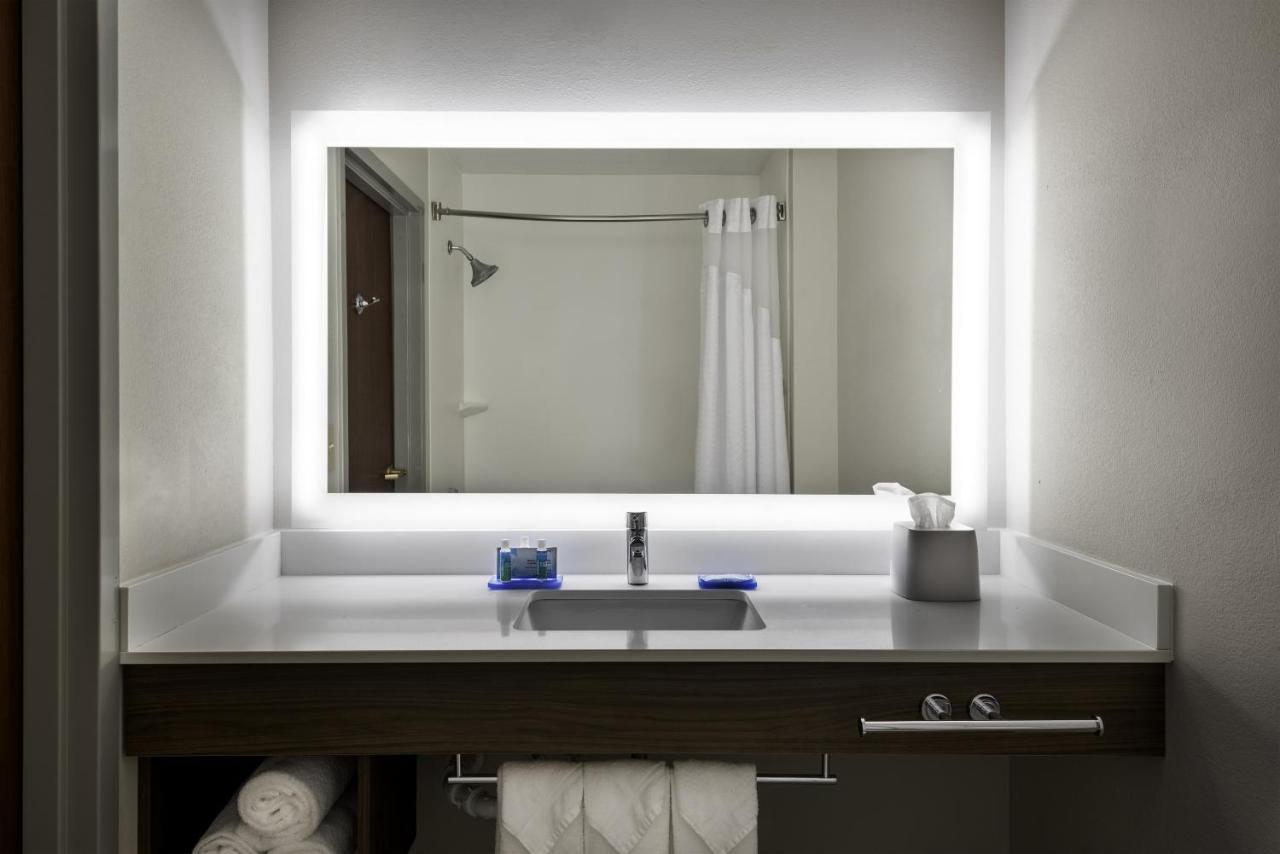 Holiday Inn Express & Suites Charlotte Arpt-Belmont By Ihg Dış mekan fotoğraf